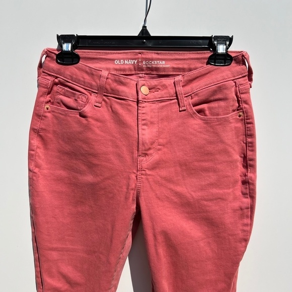 Old Navy Women's Rockstar Mid-Rise Distressed Cropped Skinny Jeans - Picture 3 of 12